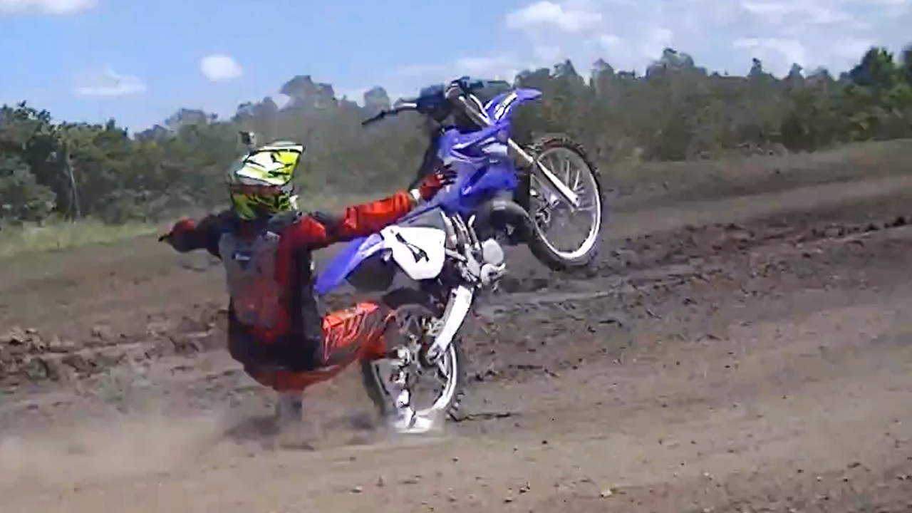 Moto Madness Dirt Bike Crashes